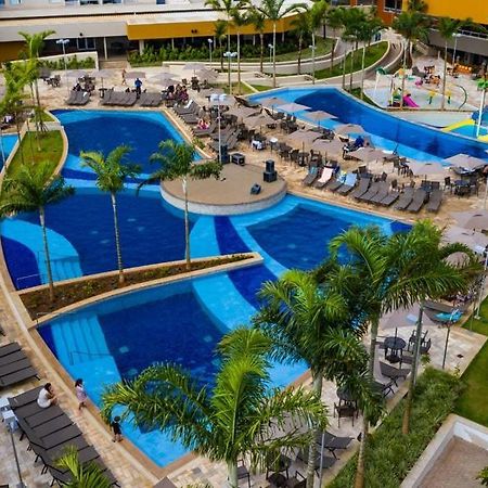 Enjoy Solar Das Aguas Park Resort Olímpia Exteriér fotografie The swimming pool at the resort
