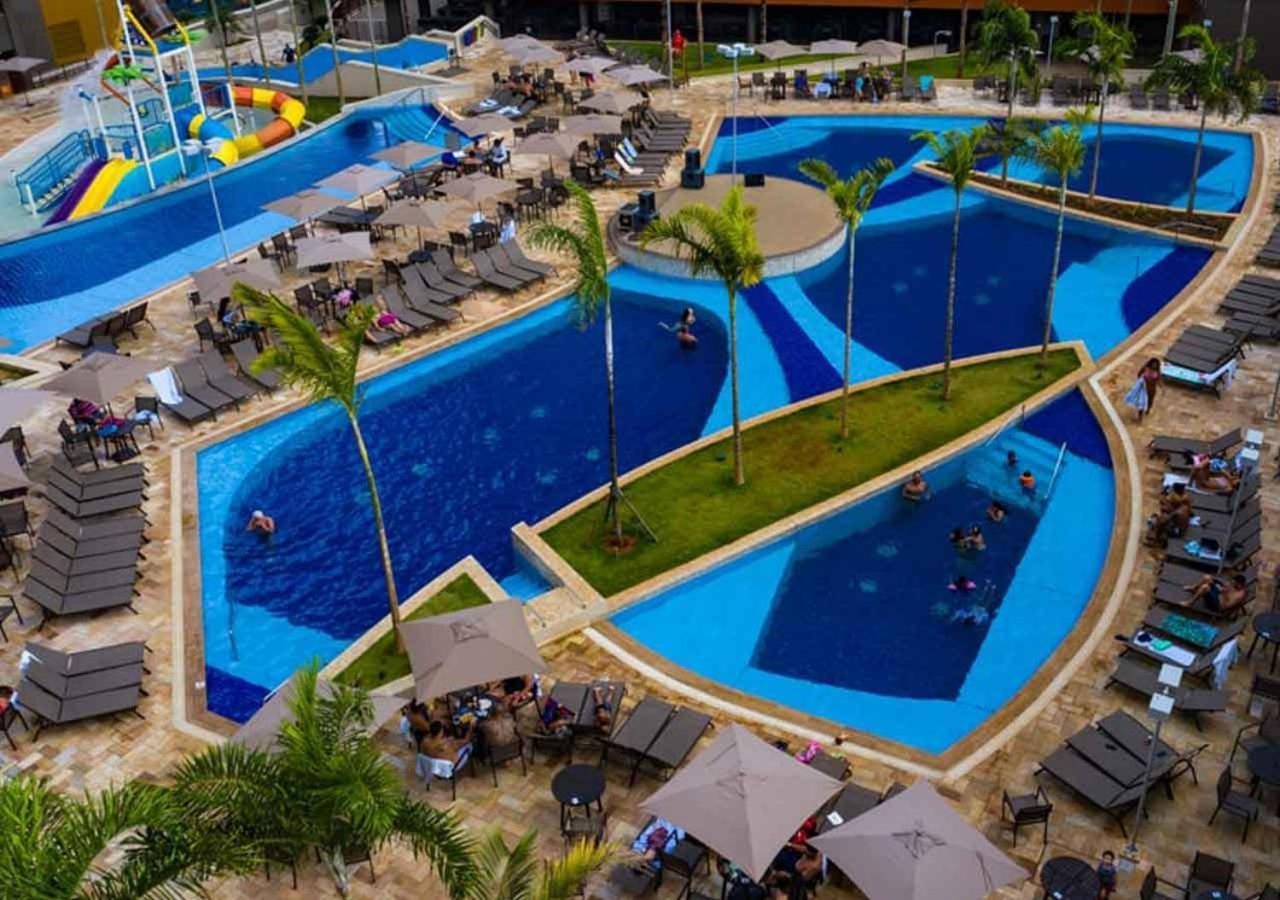 Enjoy Solar Das Aguas Park Resort Olímpia Exteriér fotografie Aerial view of the resort's swimming pool