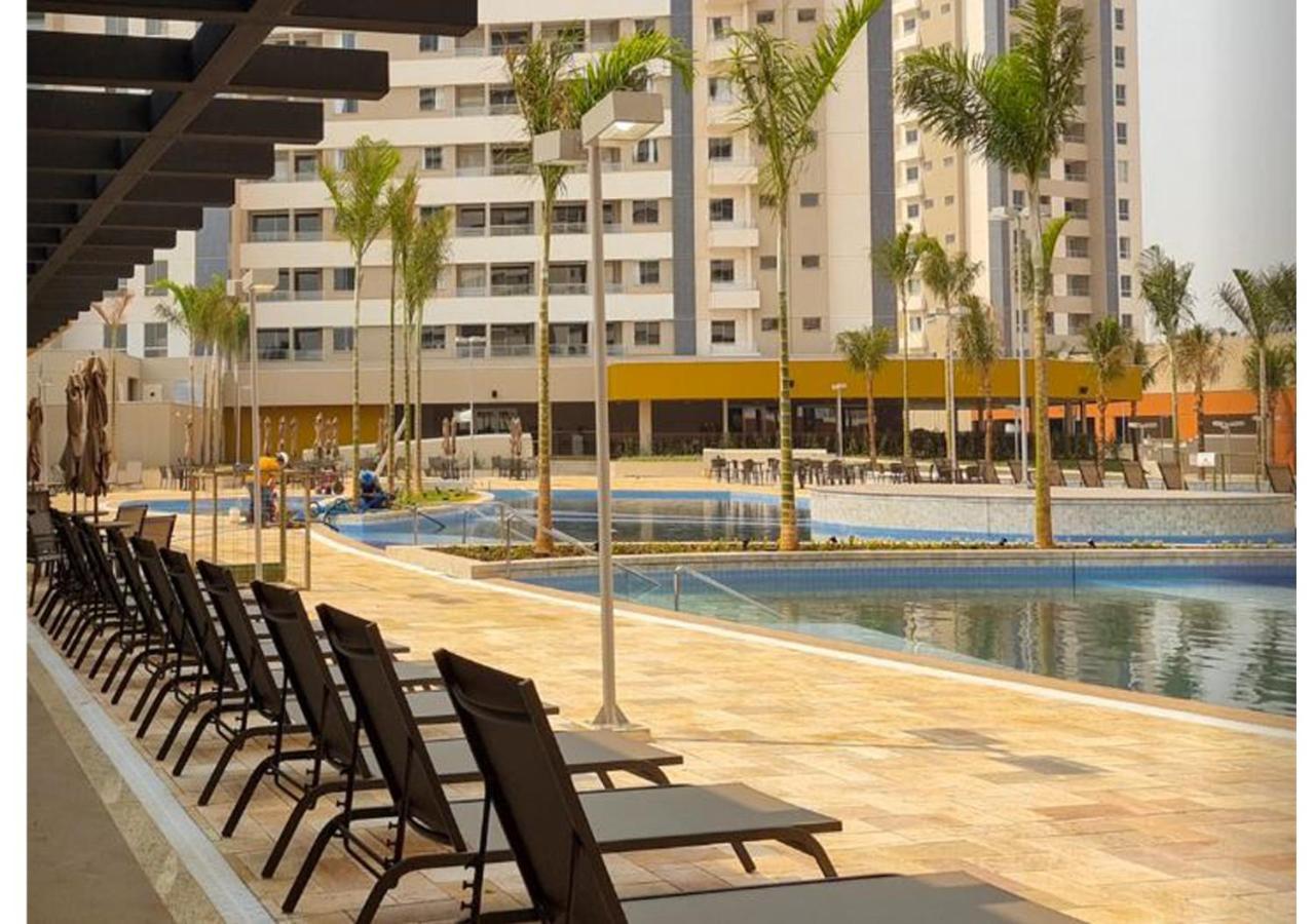Enjoy Solar Das Aguas Park Resort Olímpia Exteriér fotografie The swimming pool at the resort