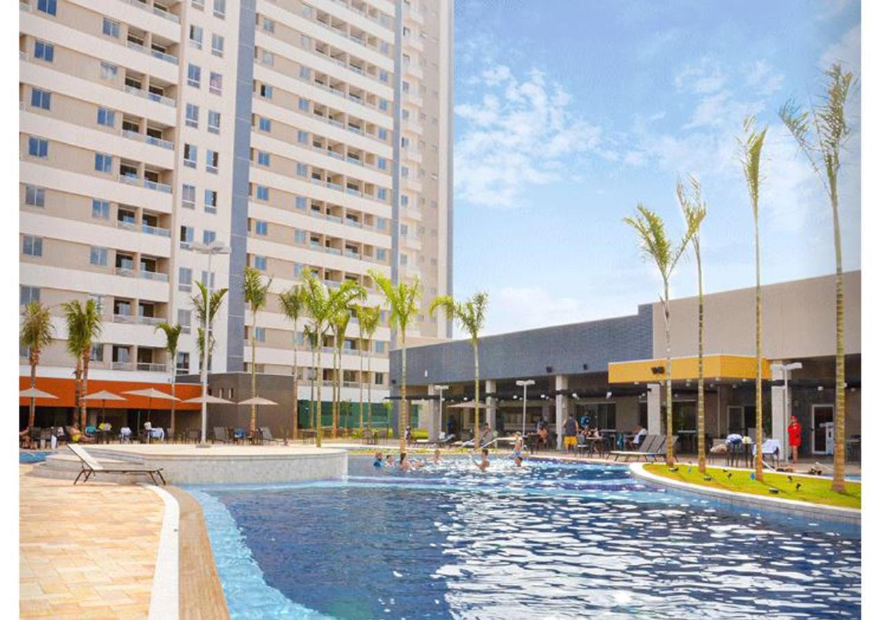Enjoy Solar Das Aguas Park Resort Olímpia Exteriér fotografie The swimming pool at the 38th floor of the building