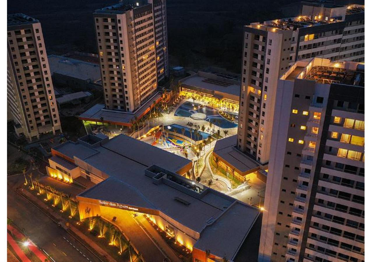 Enjoy Solar Das Aguas Park Resort Olímpia Exteriér fotografie The Village