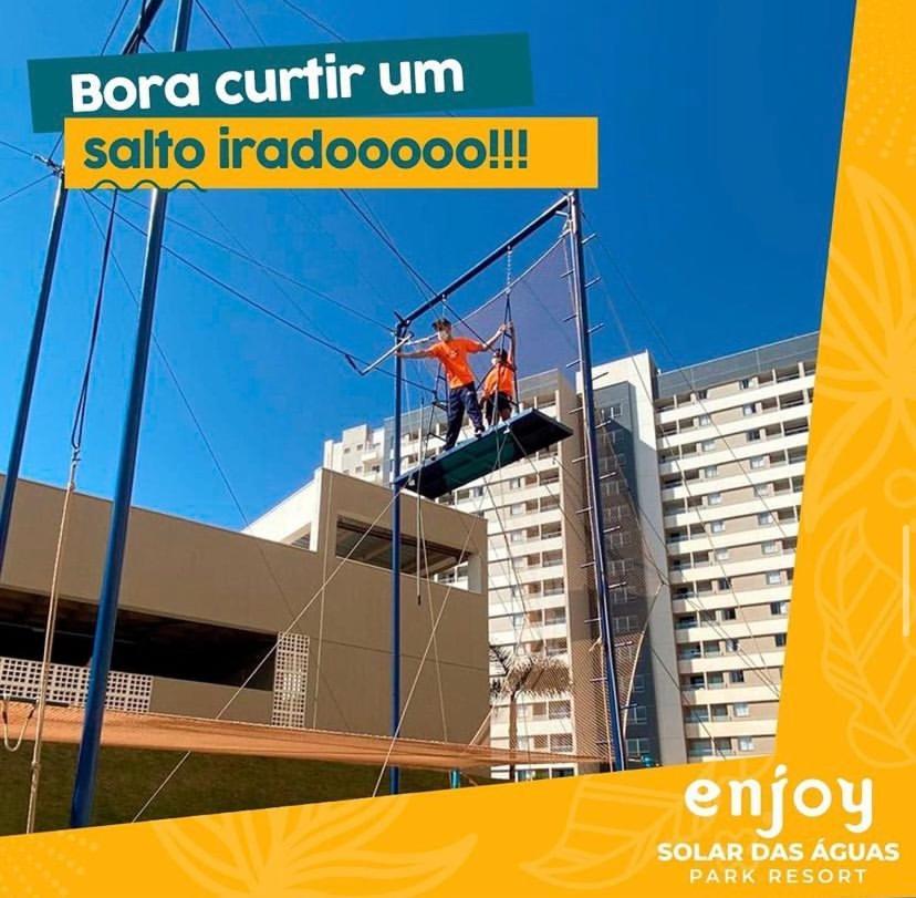 Enjoy Solar Das Aguas Park Resort Olímpia Exteriér fotografie Trampoline in the complex