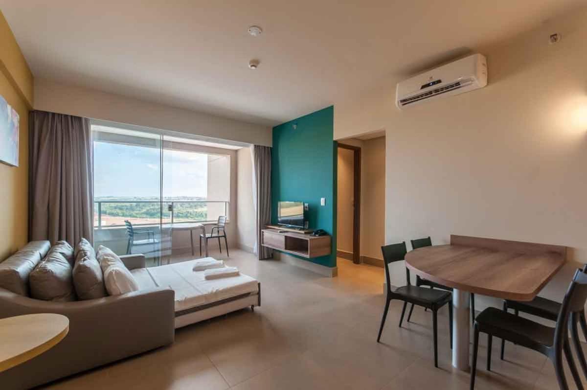 Enjoy Solar Das Aguas Park Resort Olímpia Exteriér fotografie A living room in a condominium