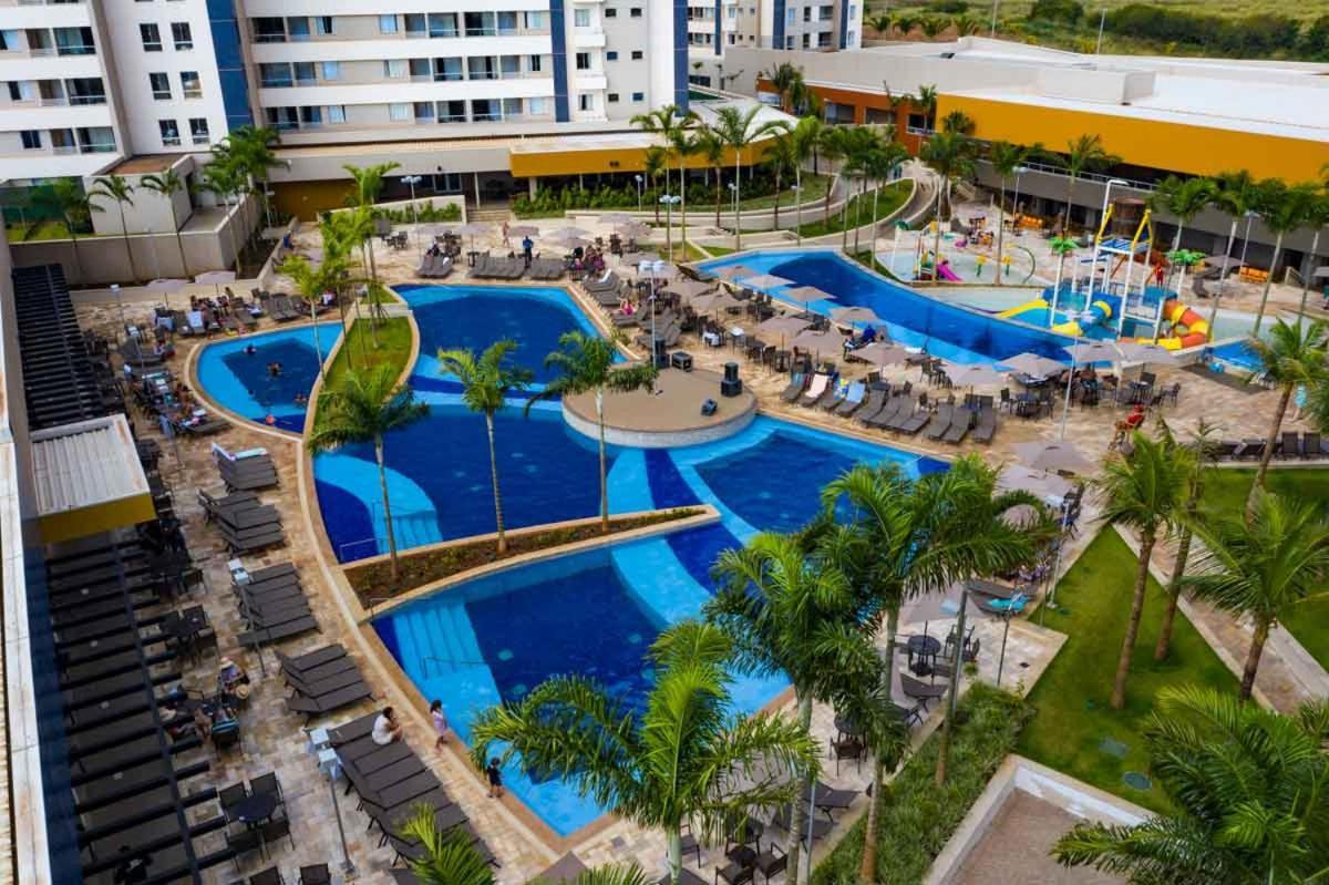 Enjoy Solar Das Aguas Park Resort Olímpia Exteriér fotografie The swimming pool at the resort
